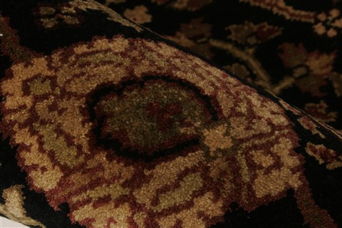 Agra Black Hand Knotted 42 X 60 Area Rug 250-21903 Image 2