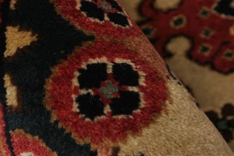Agra Beige Hand Knotted 41 X 711 Area Rug 250-21905 Image 4