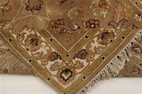 Agra Beige Hand Knotted 40 X 60 Area Rug 250-21907 Image 11
