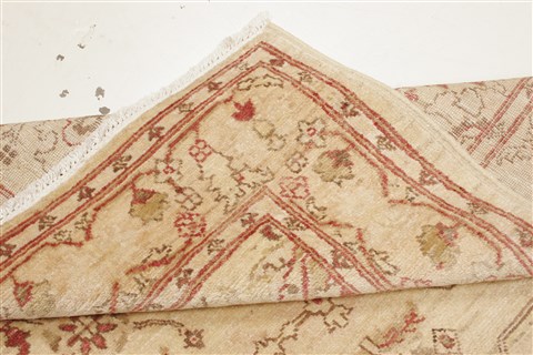 Pishavar Beige Hand Knotted 39 X 58 Area Rug 250-21908 Image 8