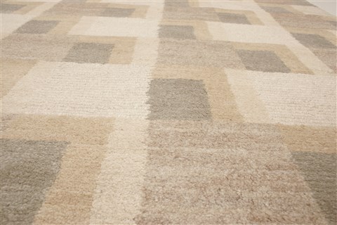 Modern Beige Hand Knotted 40 X 60 Area Rug 250-21925 Image 3