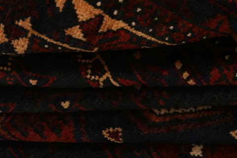 Shiraz Red Hand Knotted 47 X 510  Area Rug 100-21942 Image 8