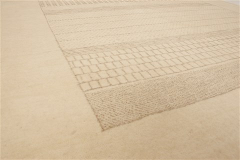 Gabbeh Beige Hand Knotted 40 X 61 Area Rug 250-21946 Image 11