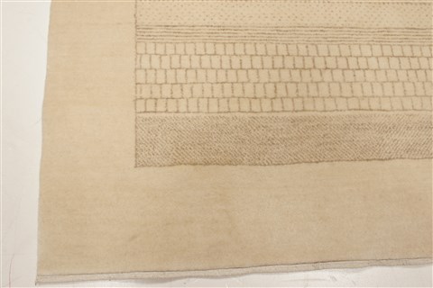 Gabbeh Beige Hand Knotted 40 X 61 Area Rug 250-21946 Image 13