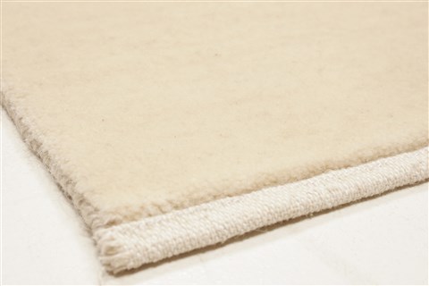 Gabbeh Beige Hand Knotted 40 X 61 Area Rug 250-21946 Image 14