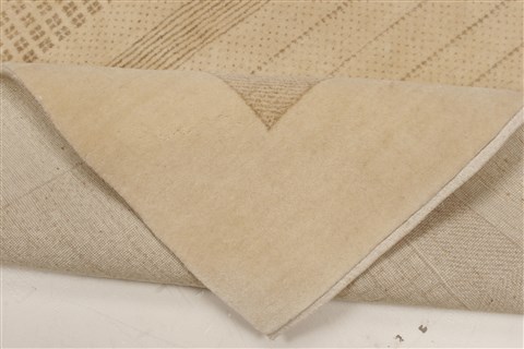 Gabbeh Beige Hand Knotted 40 X 61 Area Rug 250-21946 Image 7