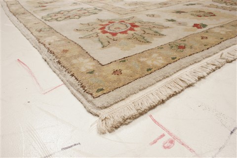 Chobi Beige Hand Knotted 83 X 107 Area Rug 250-21956 Image 21