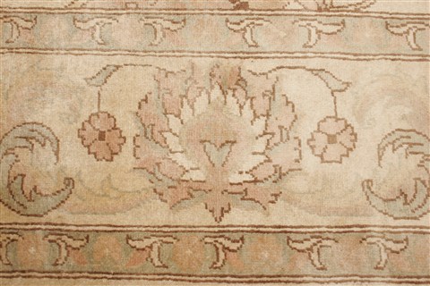 Pishavar Beige Hand Knotted 86 X 105 Area Rug 250-21986 Image 15