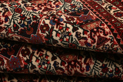 Abadeh Red Hand Knotted 35 X 51 Area Rug 100-22087 Image 7