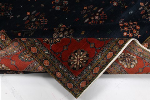 Gabbeh Blue Hand Knotted 89 X 119 Area Rug 250-22102 Image 11
