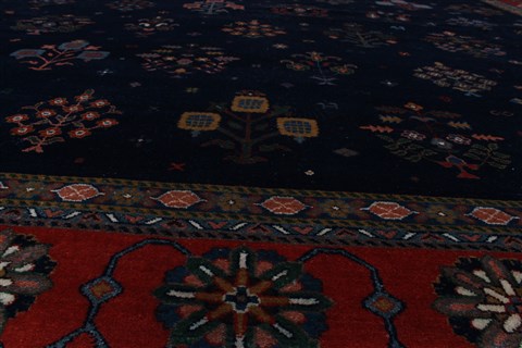 Gabbeh Blue Hand Knotted 89 X 119 Area Rug 250-22102 Image 14