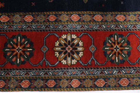 Gabbeh Blue Hand Knotted 89 X 119 Area Rug 250-22102 Image 16
