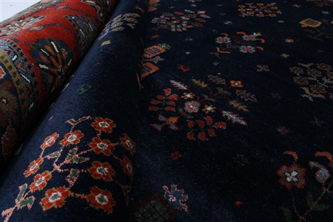 Gabbeh Blue Hand Knotted 89 X 119 Area Rug 250-22102 Image 7