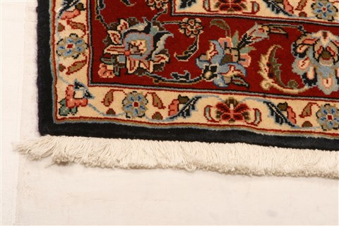 Floral Red Hand Knotted 37 X 55 Area Rug 100-22103 Image 1