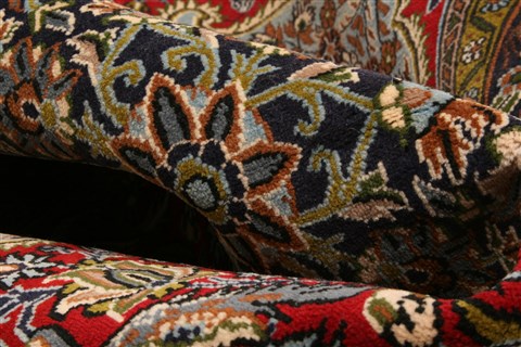 Qum Red Hand Knotted 36 X 410 Area Rug 100-22154 Image 1
