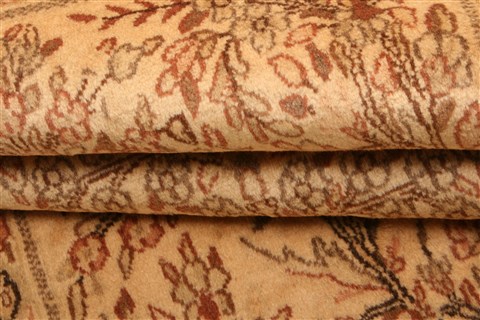 Kerman Beige Hand Knotted 31 X 55 Area Rug 100-22166 Image 10