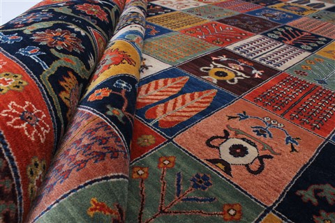 Bakhtiar Multicolor Square Hand Knotted 811 X 911 Area Rug 250-22174 Image 18