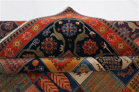 Bakhtiar Multicolor Square Hand Knotted 811 X 911 Area Rug 250-22174 Image 20