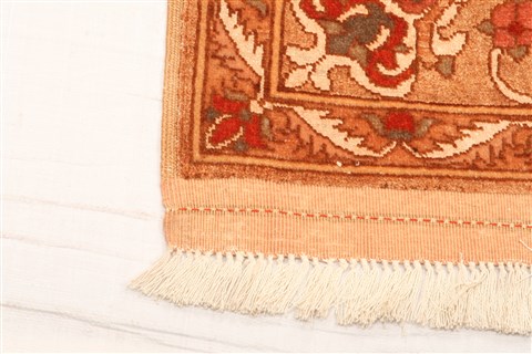 Tabriz Red Hand Knotted 39 X 53 Area Rug 100-22195 Image 18