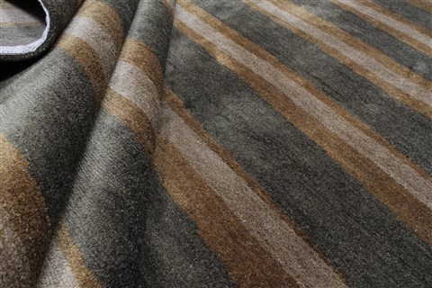 Modern Green Hand Knotted 90 X 120 Area Rug 250-22215 Image 12