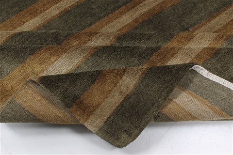 Modern Green Hand Knotted 90 X 120 Area Rug 250-22215 Image 16