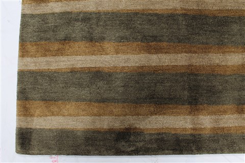 Modern Green Hand Knotted 90 X 120 Area Rug 250-22215 Image 3