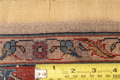 Sarouk Red Hand Knotted 37 X 47 Area Rug 100-22216 Image 4