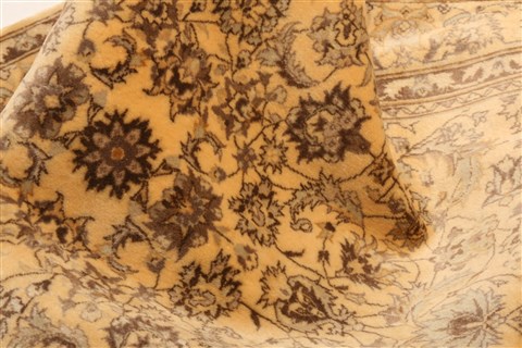 Nain Beige Hand Knotted 30 X 50 Area Rug 100-22219 Image 5