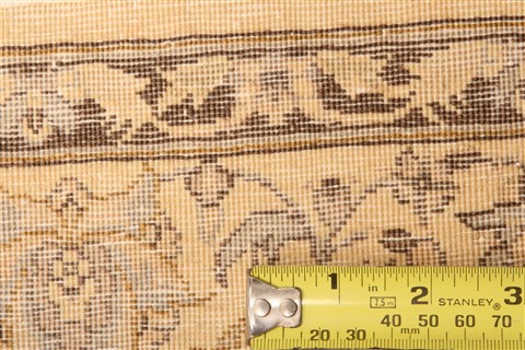 Nain Beige Hand Knotted 30 X 50 Area Rug 100-22219 Image 9
