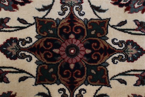 Semnan Beige Hand Knotted 56 X 143 Area Rug 250-22247 Image 15
