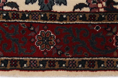 Semnan Beige Hand Knotted 56 X 143 Area Rug 250-22247 Image 2