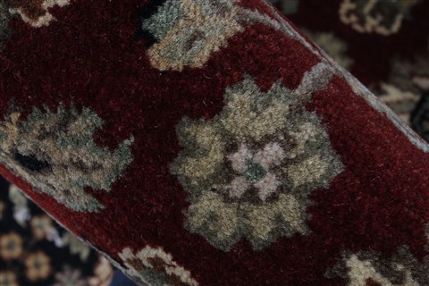 Sarouk Red Runner Hand Knotted 26 X 1311 Area Rug 250-22258 Image 12