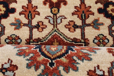 Serapi Beige Runner Hand Knotted 26 X 140 Area Rug 250-22271 Image 12