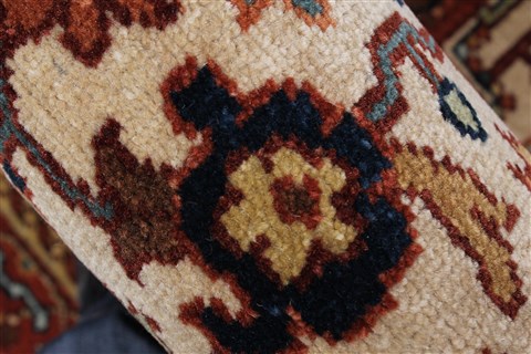 Serapi Beige Runner Hand Knotted 26 X 140 Area Rug 250-22271 Image 9