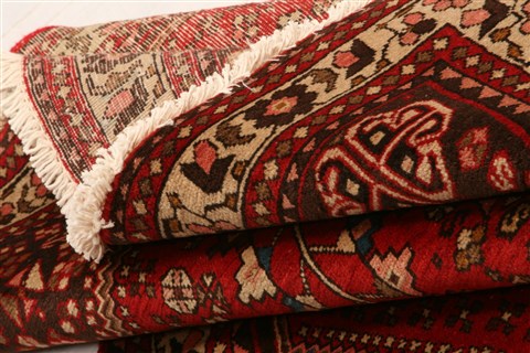 Abadeh Red Hand Knotted 36 X 47 Area Rug 100-22278 Image 6