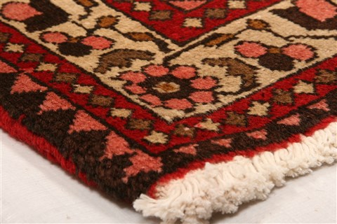 Abadeh Red Hand Knotted 36 X 47 Area Rug 100-22278 Image 9
