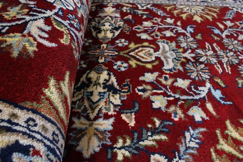 Sarouk Red Runner Hand Knotted 25 X 140 Area Rug 250-22282 Image 10