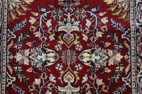 Sarouk Red Runner Hand Knotted 25 X 140 Area Rug 250-22282 Image 3