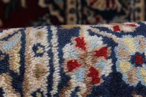 Sarouk Red Runner Hand Knotted 25 X 140 Area Rug 250-22282 Image 7