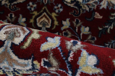 Sarouk Red Runner Hand Knotted 25 X 140 Area Rug 250-22282 Image 8