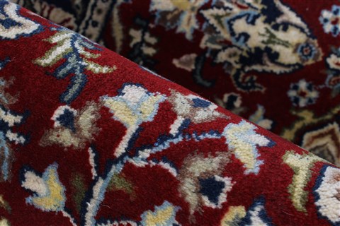 Sarouk Red Runner Hand Knotted 25 X 140 Area Rug 250-22282 Image 9