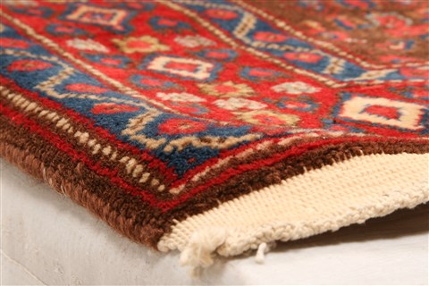Sanandaj Red Hand Knotted 40 X 51 Area Rug 100-22328 Image 8