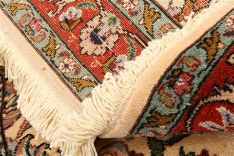 Tabriz Red Hand Knotted 33 X 53  Area Rug 253-22415 Image 4