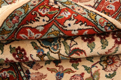 Tabriz Red Hand Knotted 33 X 53  Area Rug 253-22415 Image 6