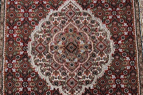 Tabriz Red Runner Hand Knotted 28 X 123 Area Rug 250-22426 Image 5