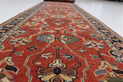 Serapi Brown Runner Hand Knotted 26 X 119 Area Rug 250-22428 Image 4