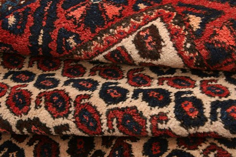 Afshar Red Hand Knotted 311 X 52 Area Rug 100-22432 Image 5