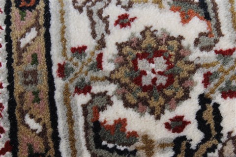 Tabriz Beige Runner Hand Knotted 29 X 121 Area Rug 250-22435 Image 10