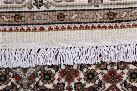 Tabriz Beige Runner Hand Knotted 29 X 121 Area Rug 250-22435 Image 2