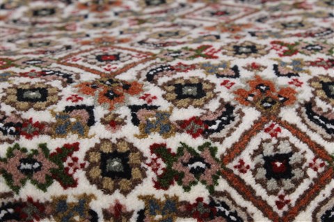 Tabriz Beige Runner Hand Knotted 29 X 121 Area Rug 250-22435 Image 8